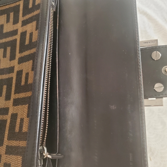 🤎💜FENDI ZUCCA long wallet. - Picture 3 of 10